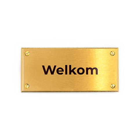 Bordjes van messing