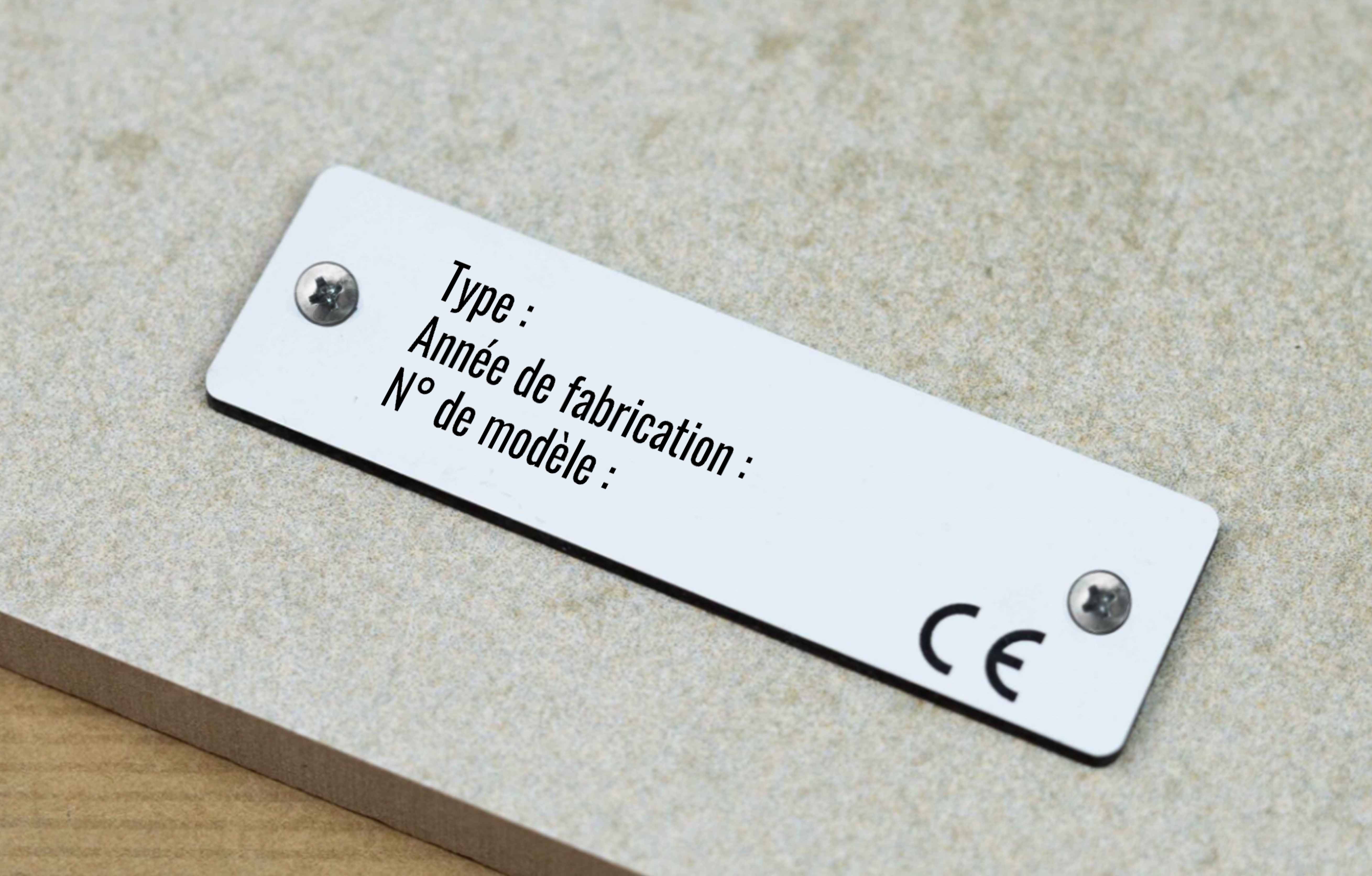 Plaque constructeur avec texte gravée 