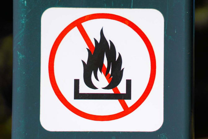 Brandschutzschild mit Symbol