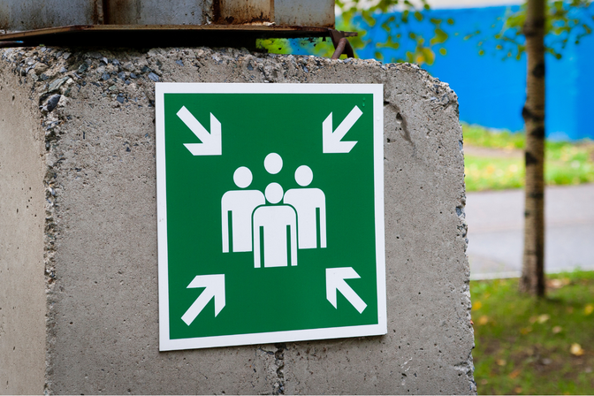 Panneau d’information vert, point de rassemblement