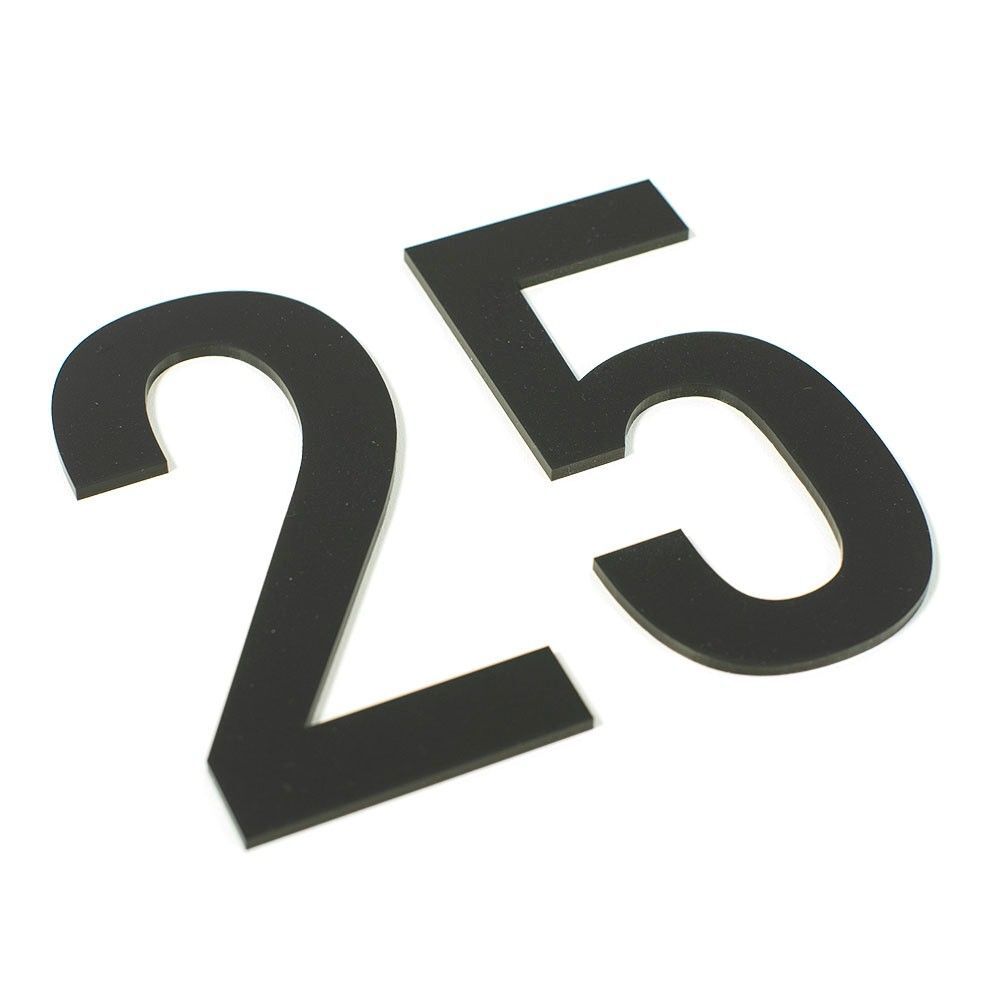 Lettres découpées en acrylique noire